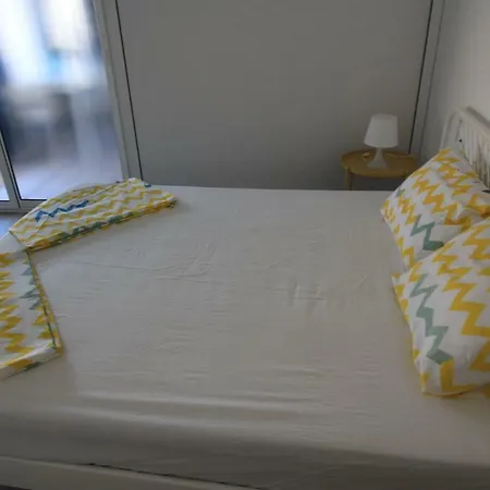 Marina Bay 22 Apartment *